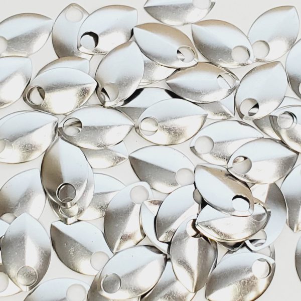 Bright (uncolored) Aluminum scales in large, 100 ct